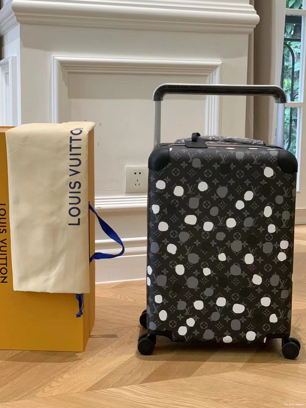 YAYOI CABIN 55 HORIZON 37L POLKADOT SUITCASE CUSTOM 0819